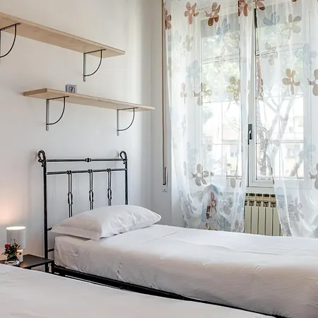 Agrifogli - Sweet Dreams In Apartment *